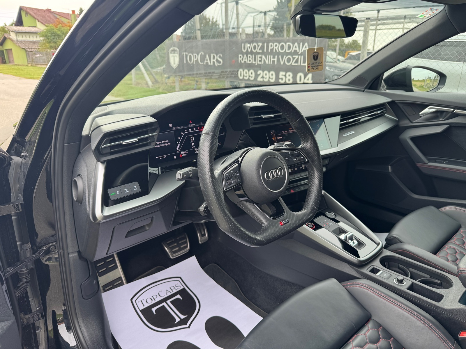 Audi RS3 2.5 TFSI Quattro Black edition, fotografija 10