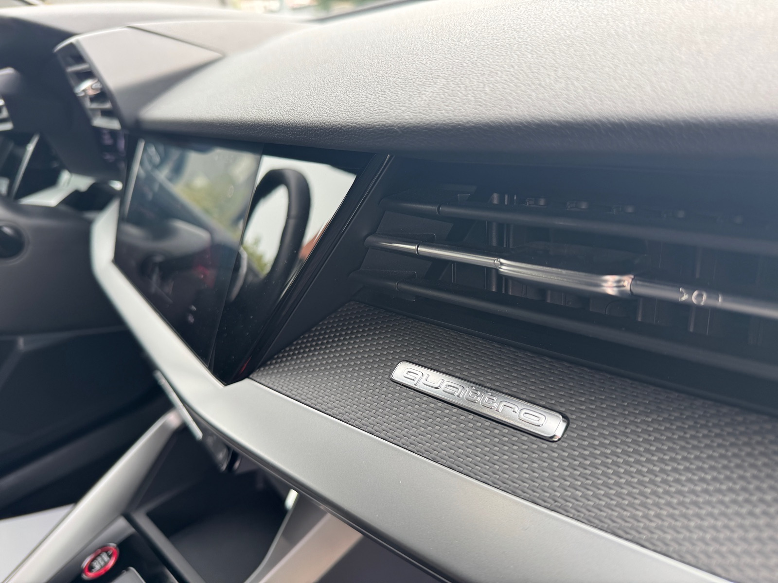 Audi RS3 2.5 TFSI Quattro Black edition, fotografija 18