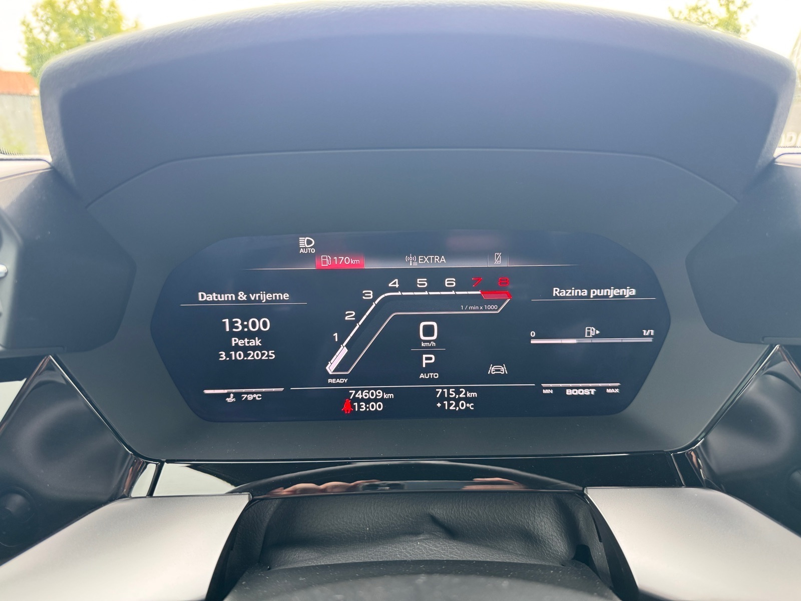 Audi RS3 2.5 TFSI Quattro Black edition, fotografija 20