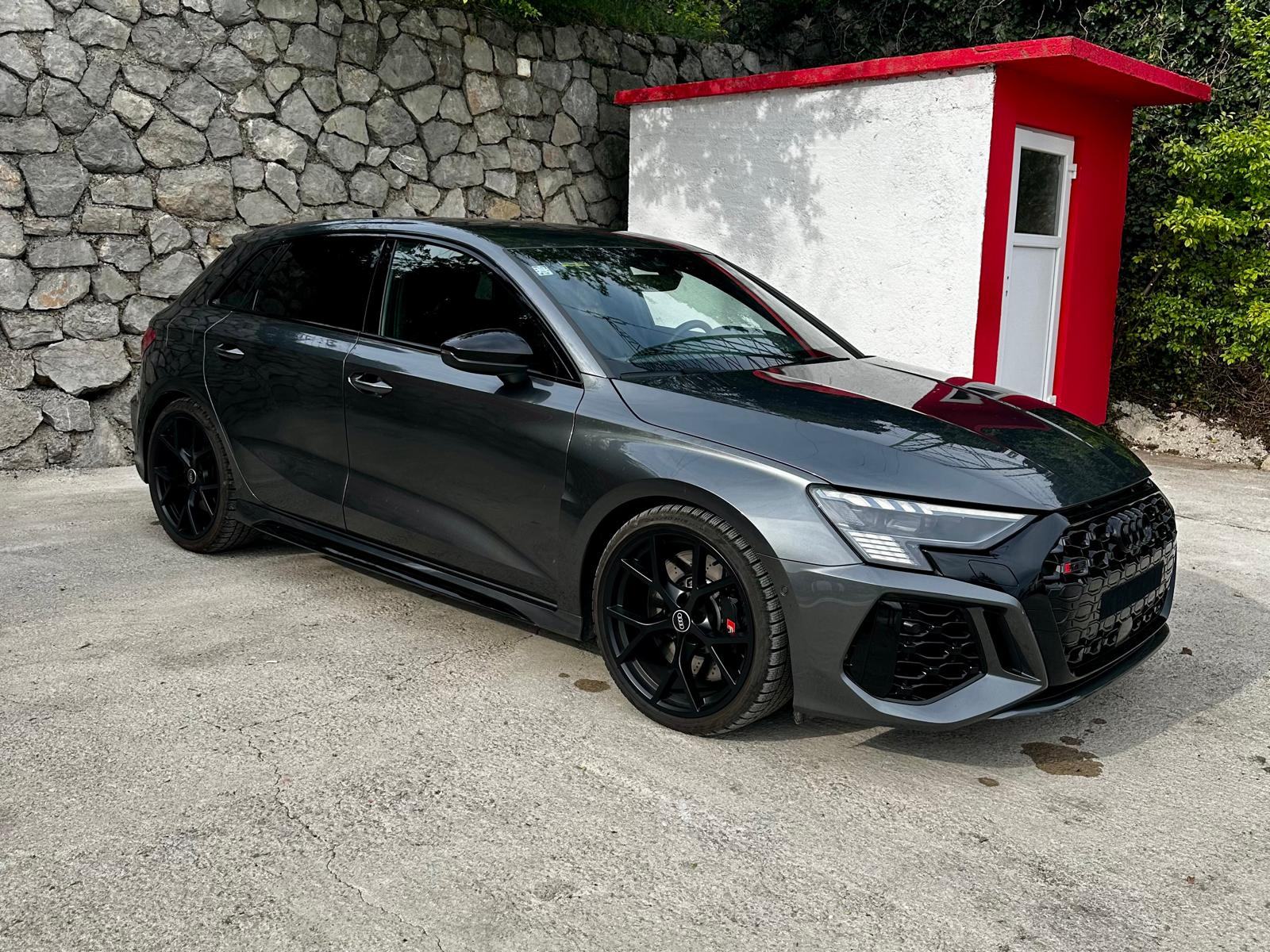Audi RS3 2.5 TFSI Quattro Sportback - Black Edition, fotografija 1