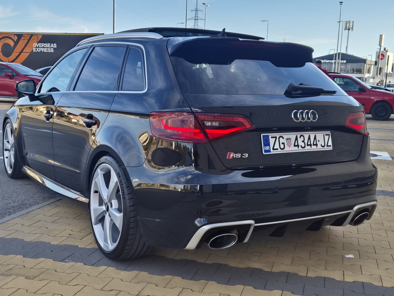 Audi RS3 quattro 2.5 TFSI*PANORAMA*BANG&OLUFSEN*NAVI*FULL*REG.02.2027., fotografija 3
