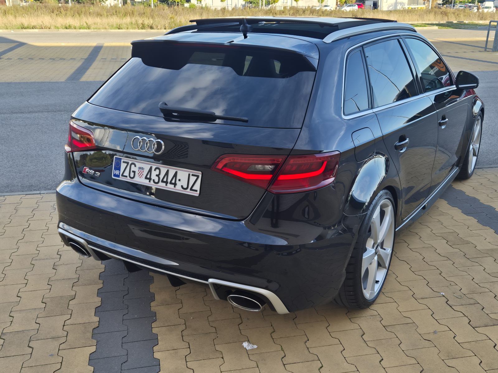 Audi RS3 quattro 2.5 TFSI*PANORAMA*BANG&OLUFSEN*NAVI*FULL*REG.02.2027., fotografija 5