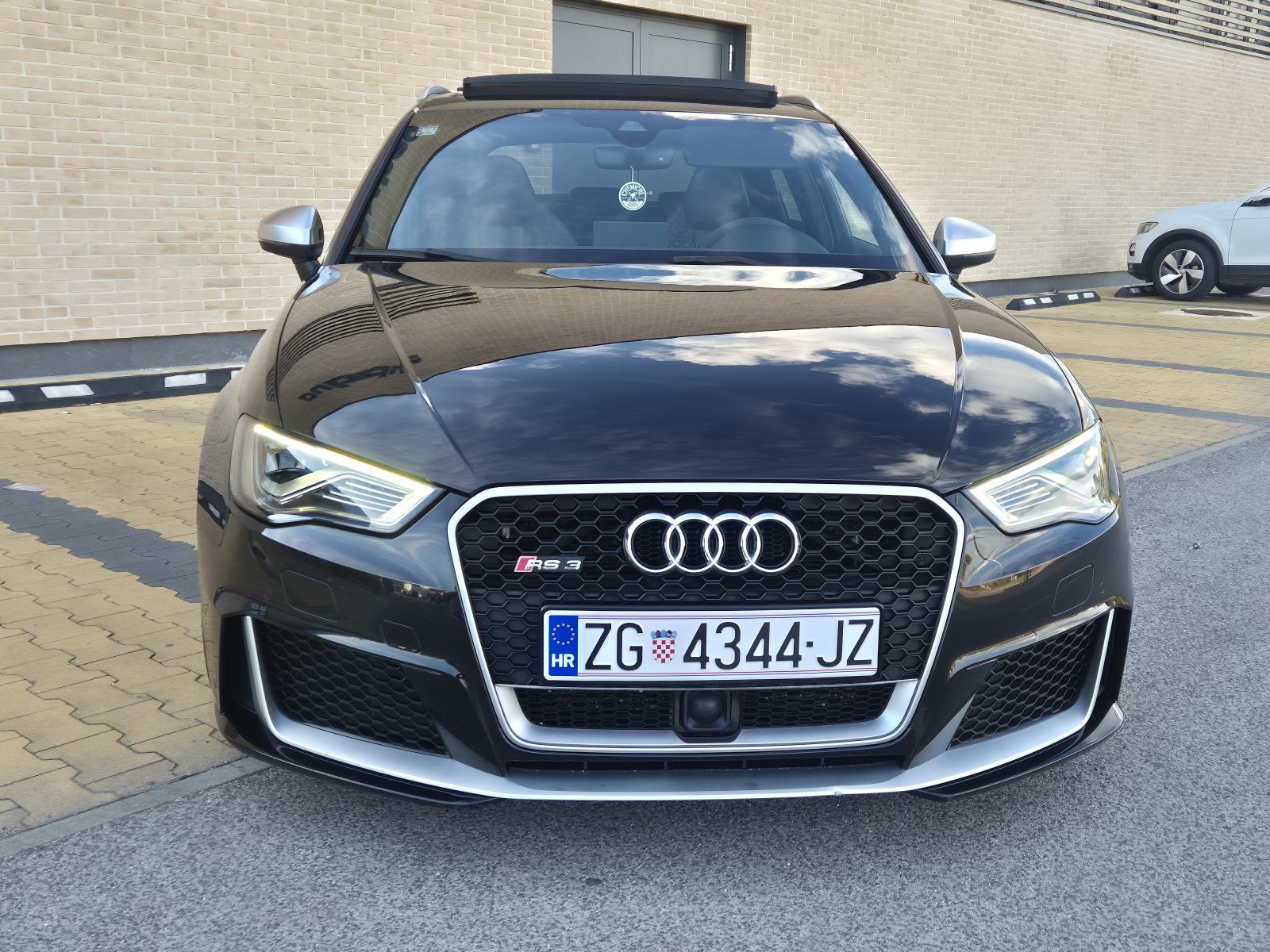 Audi RS3 quattro 2.5 TFSI*PANORAMA*BANG&OLUFSEN*NAVI*FULL*REG.02.2027., fotografija 8