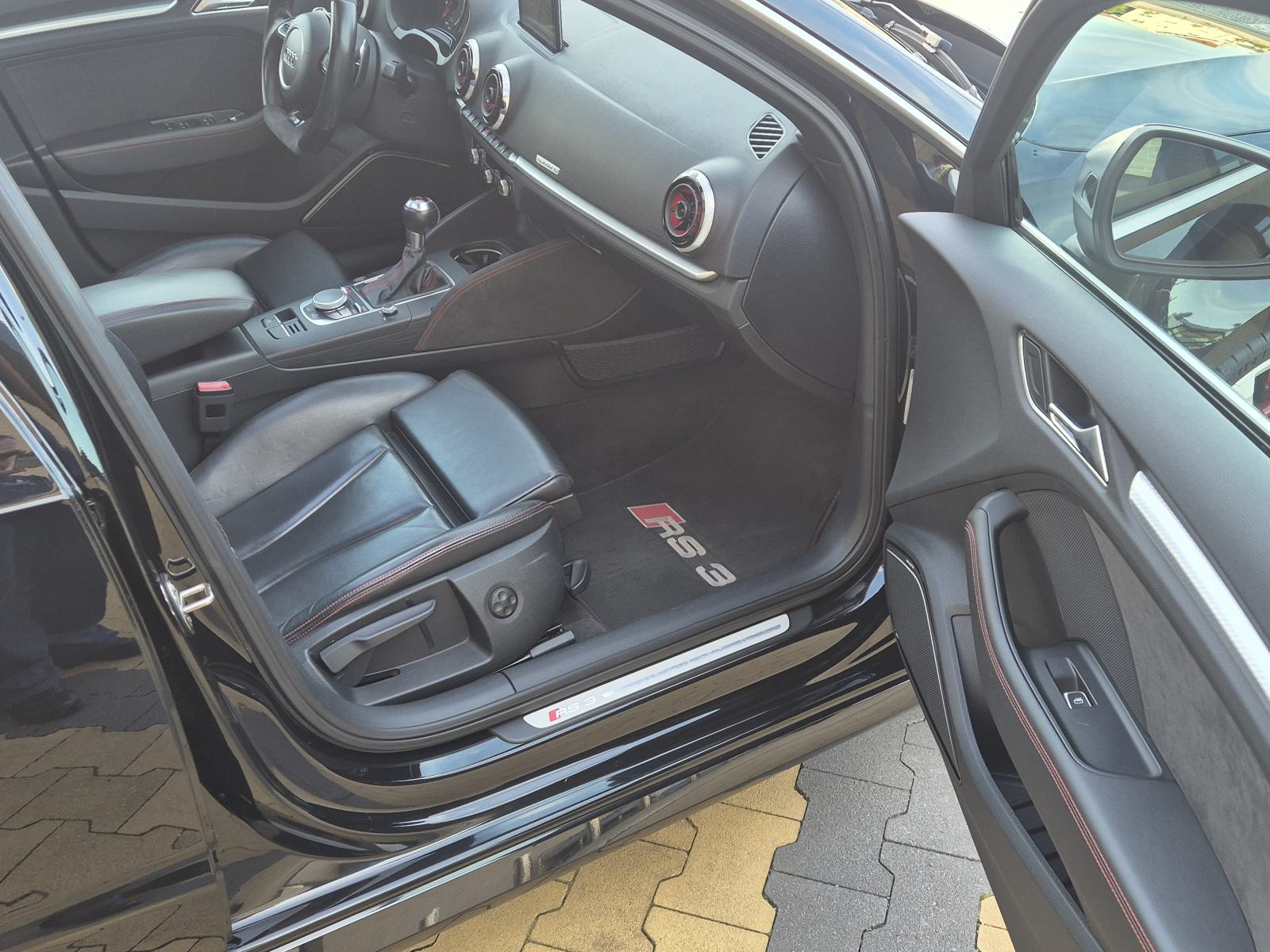 Audi RS3 quattro 2.5 TFSI*PANORAMA*BANG&OLUFSEN*NAVI*FULL*REG.02.2027., fotografija 12