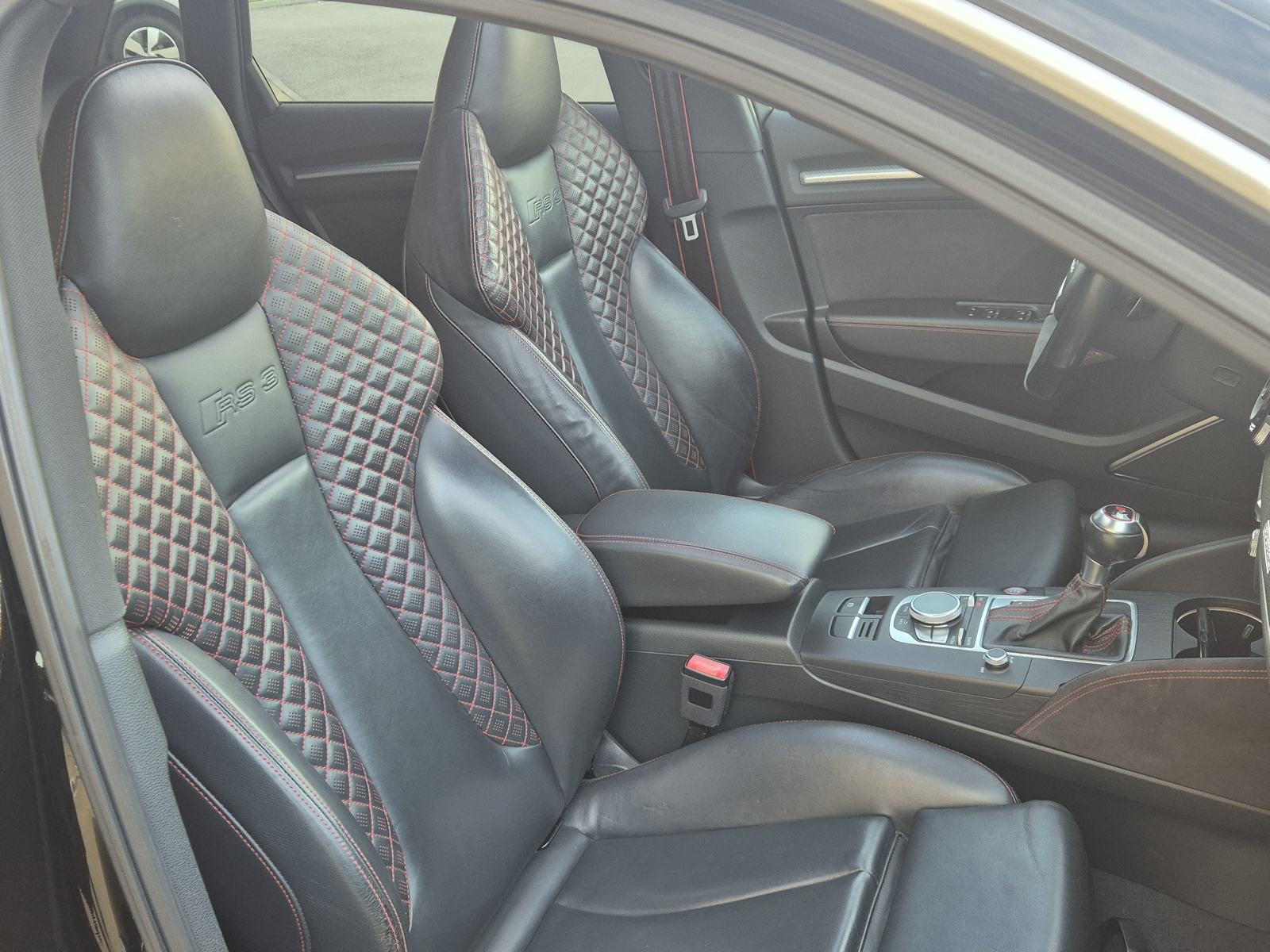 Audi RS3 quattro 2.5 TFSI*PANORAMA*BANG&OLUFSEN*NAVI*FULL*REG.02.2027., fotografija 13