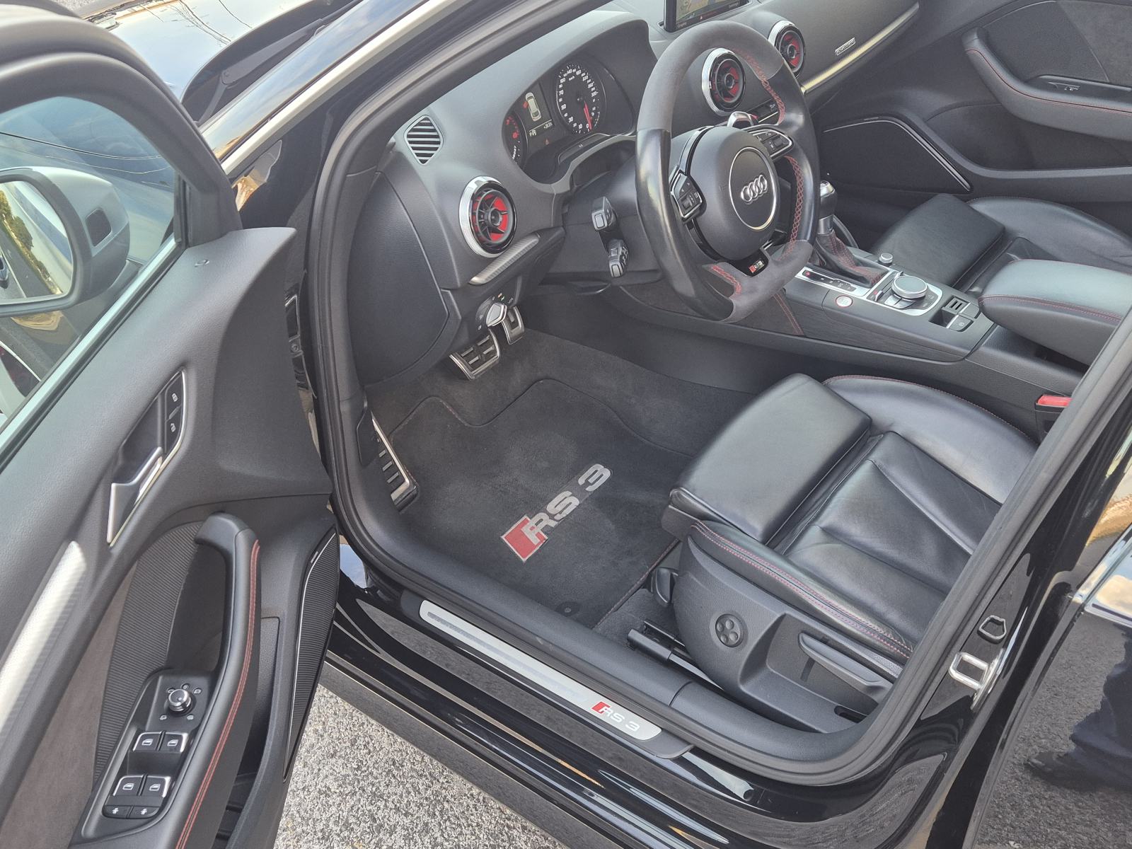 Audi RS3 quattro 2.5 TFSI*PANORAMA*BANG&OLUFSEN*NAVI*FULL*REG.02.2027., fotografija 9
