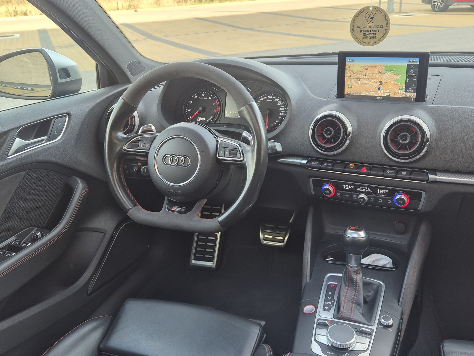 Audi RS3 quattro 2.5 TFSI*PANORAMA*BANG&OLUFSEN*NAVI*FULL*REG.02.2027., fotografija 19