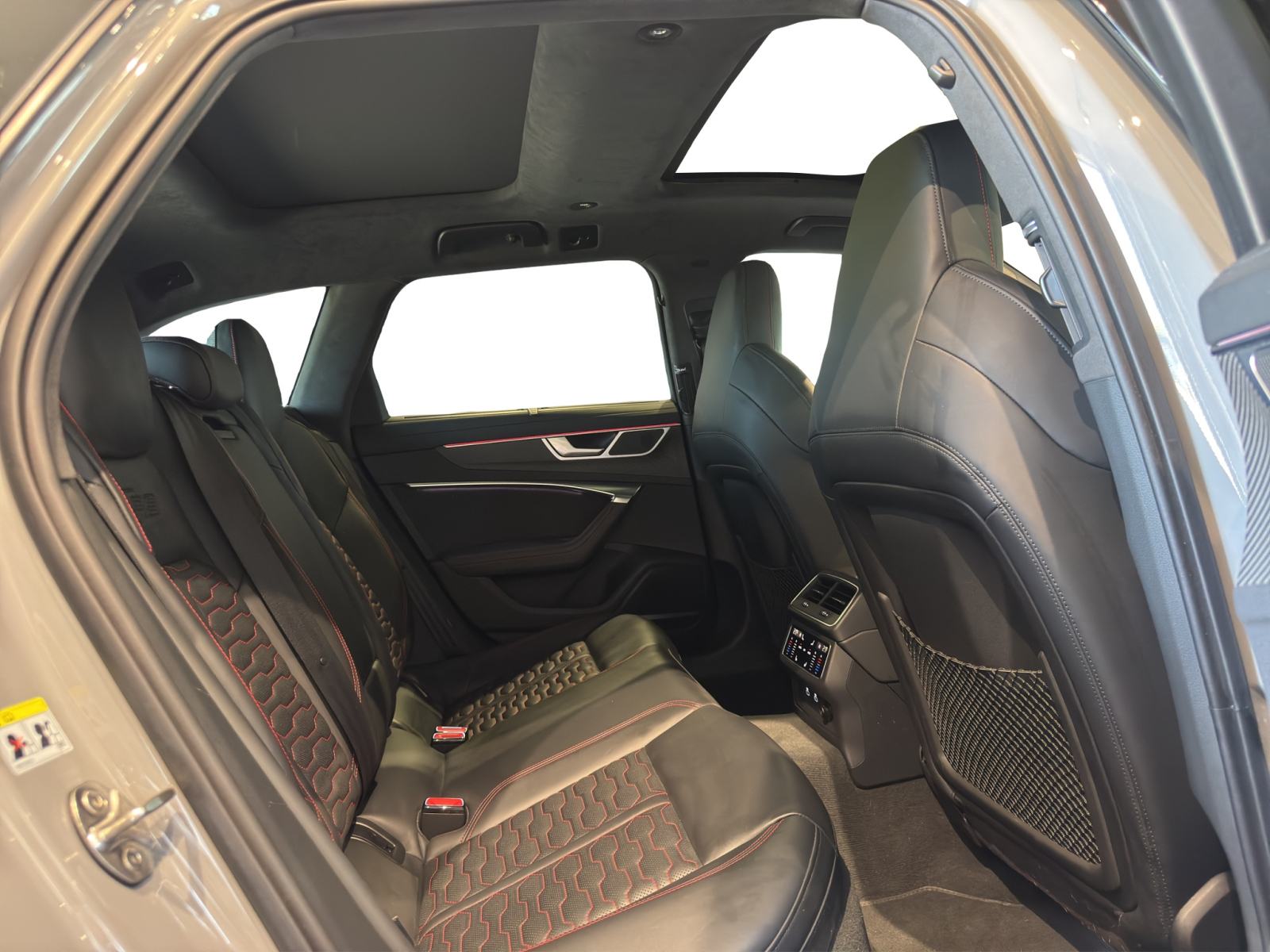 Audi RS6 Avant 4.0 TFSI quattro, fotografija 15