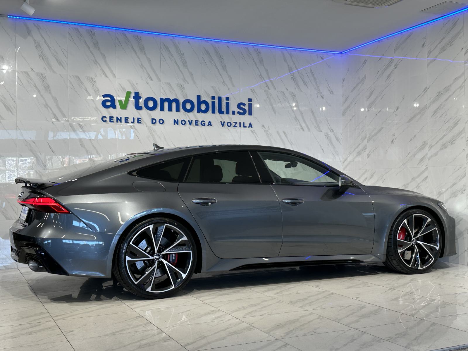 Audi RS7 4.0 TFSI |SoftC|NightV|HUD|Masaža|Hlajenje|ACC|R22, fotografija 6