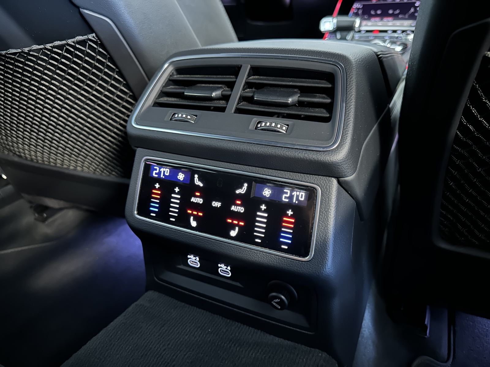 Audi RS7 4.0 TFSI |SoftC|NightV|HUD|Masaža|Hlajenje|ACC|R22, fotografija 18