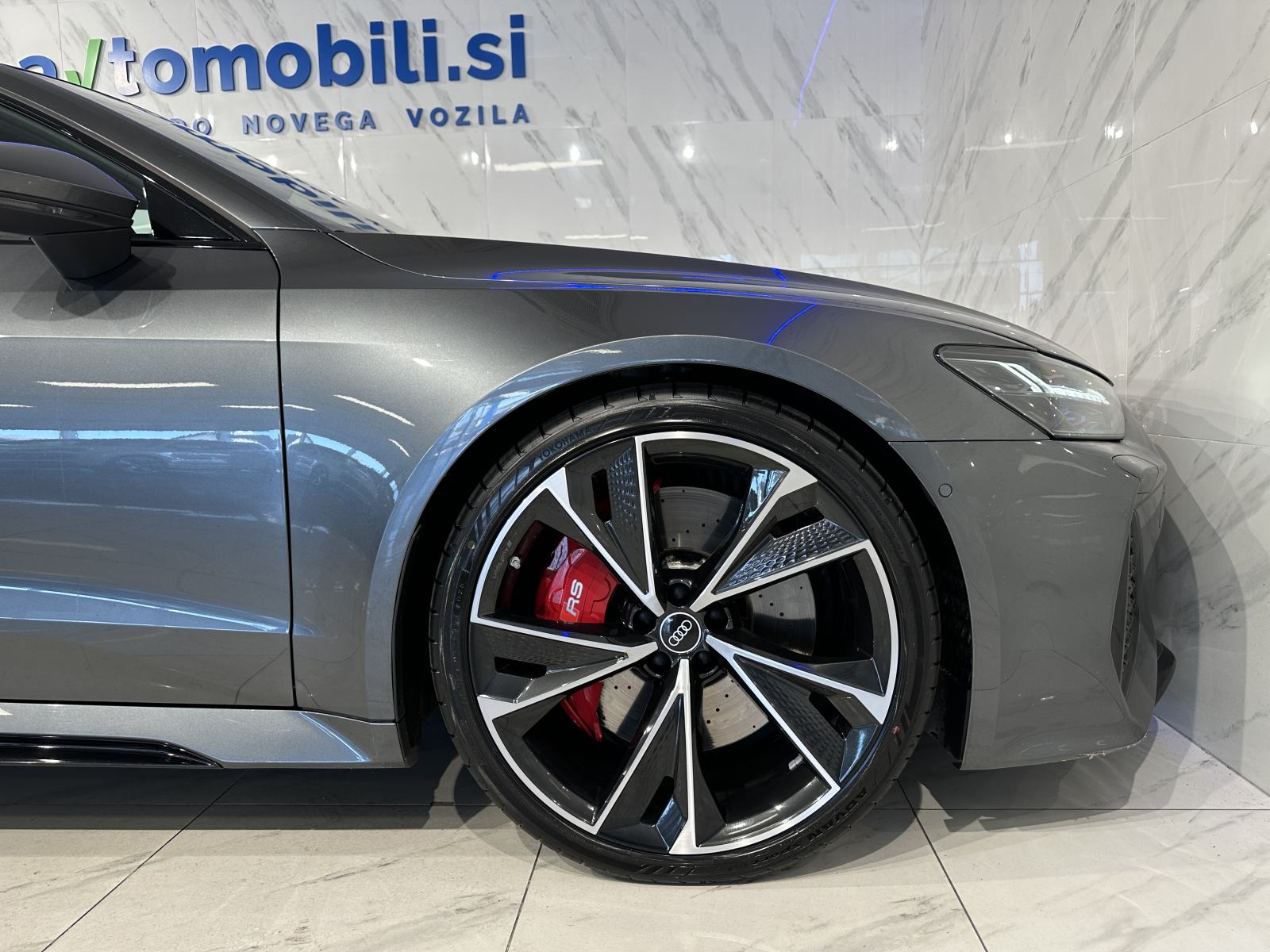 Audi RS7 4.0 TFSI |SoftC|NightV|HUD|Masaža|Hlajenje|ACC|R22, fotografija 4