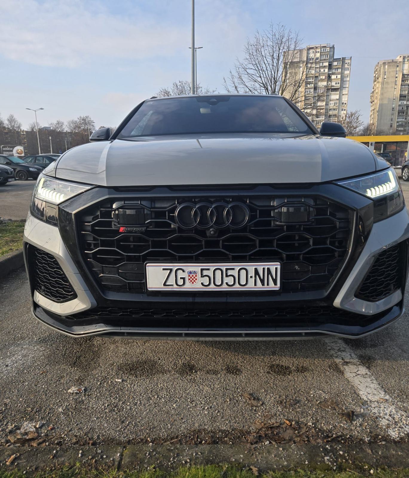 Audi RSQ8 SUV - top speed 305 km/h, u PDVu, pogled izvana - slika 3