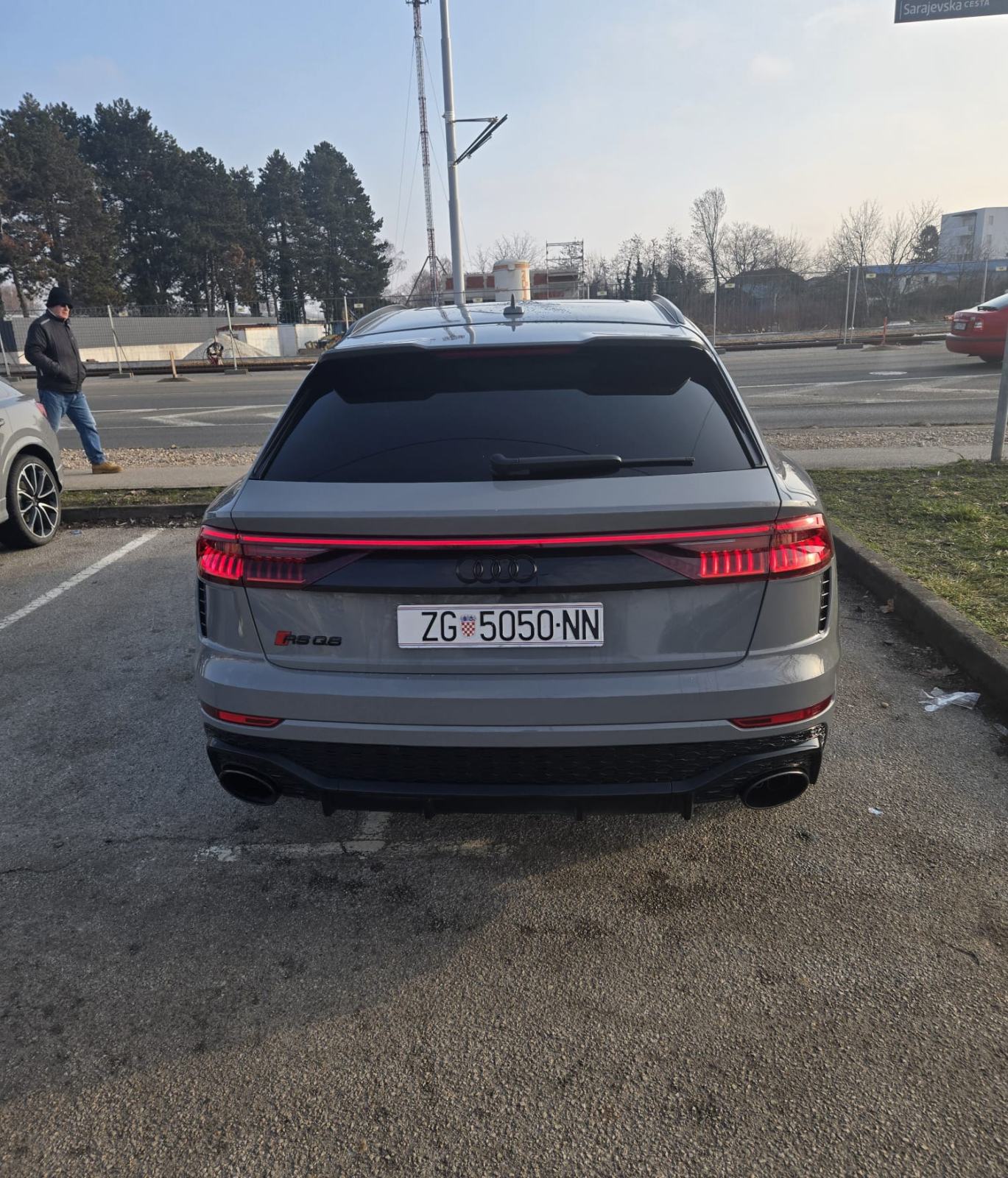 Audi RSQ8 SUV - top speed 305 km/h, u PDVu, pogled izvana - slika 4