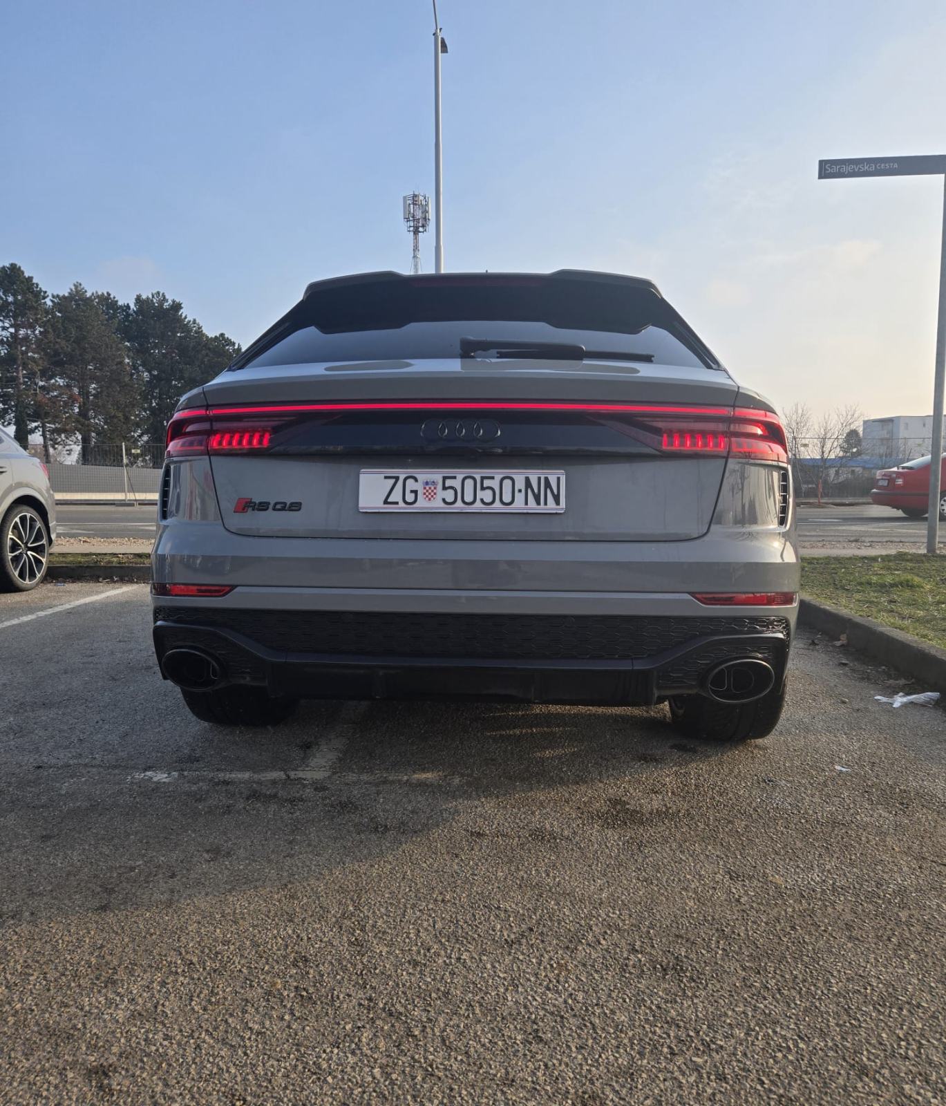Audi RSQ8 SUV - top speed 305 km/h, u PDVu, fotografija 7