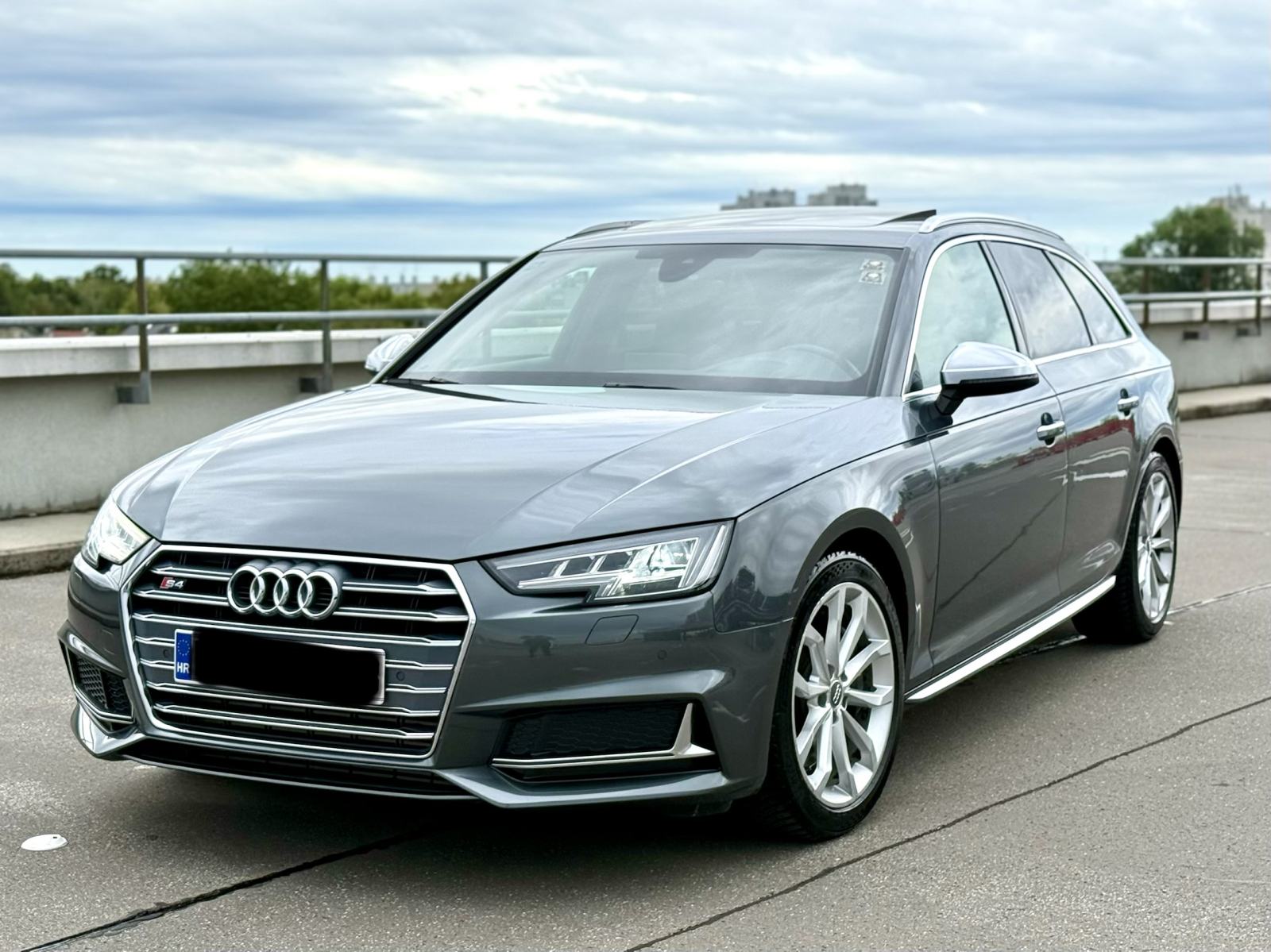 Audi S4 Avant 3.0 TFSI V6 Quattro 354KS *PANORAMA*HEAD UP*MATRIX*KOŽA, fotografija 1