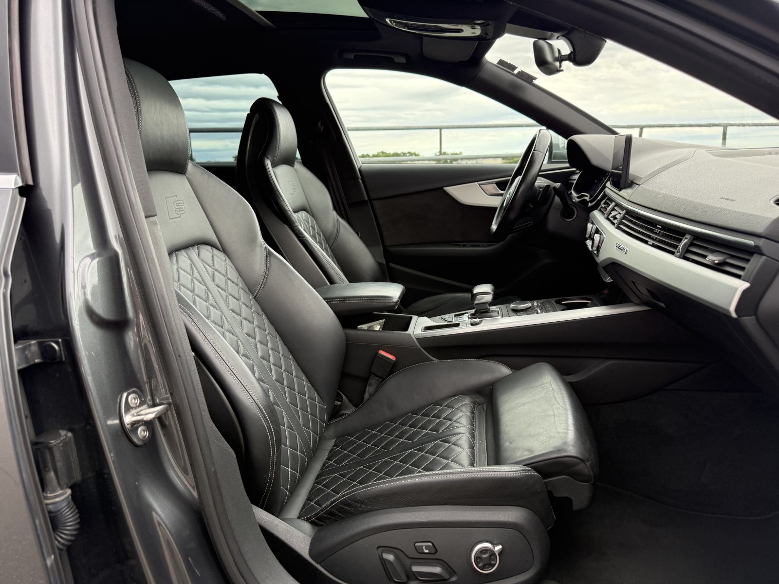 Audi S4 Avant 3.0 TFSI V6 Quattro 354KS *PANORAMA*HEAD UP*MATRIX*KOŽA, fotografija 13