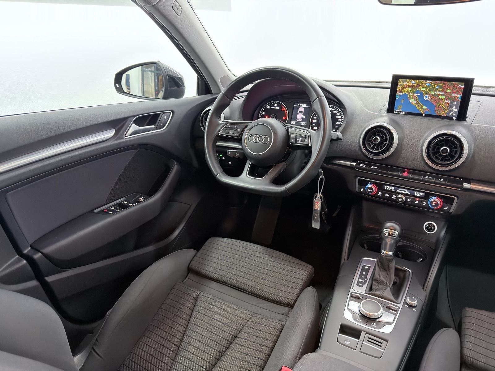 ♦️AUDI A3 2.0TDI S-TRONIC♦️JAMSTVO♦️SPORT~XENON~LED~NAVI~ALU~SENZORI♦️, fotografija 17