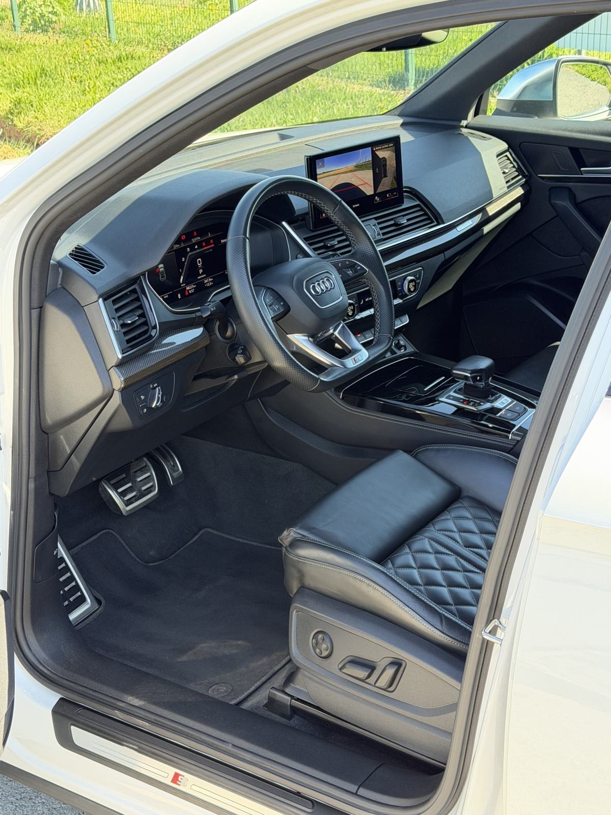 Audi SQ5 Black Edition-Carbon-Zračni, fotografija 10