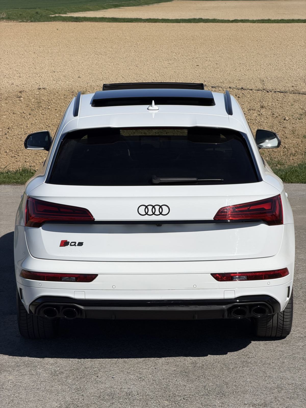 Audi SQ5 Black Edition-Carbon-Zračni, fotografija 12