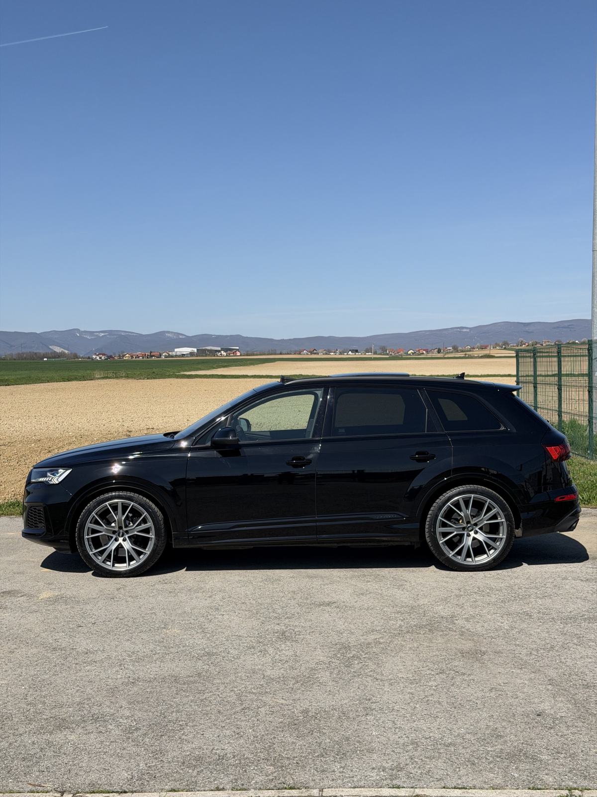 Audi SQ7 4.0TDI Black Edition-Carbon-Zračni, fotografija 5