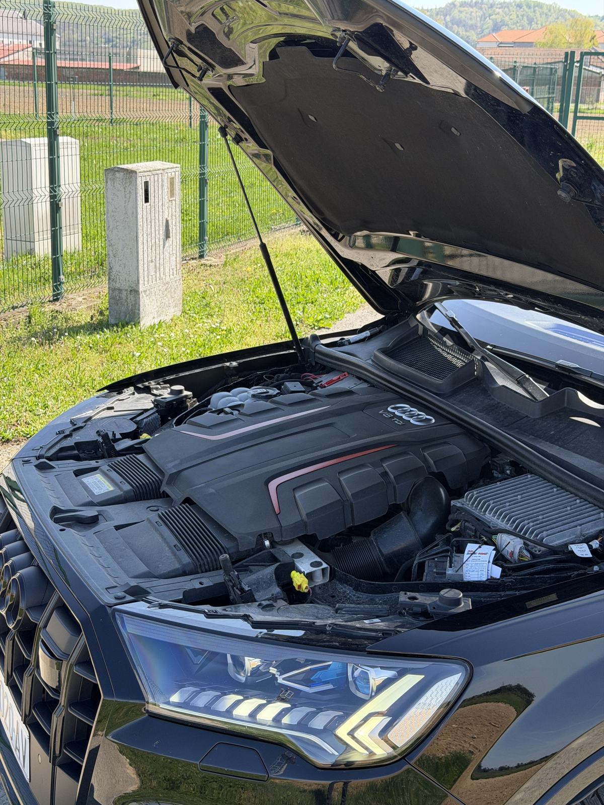 Audi SQ7 4.0TDI Black Edition-Carbon-Zračni, fotografija 8