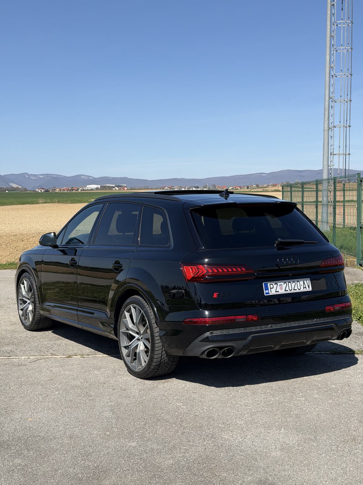 Audi SQ7 4.0TDI Black Edition-Carbon-Zračni, fotografija 4
