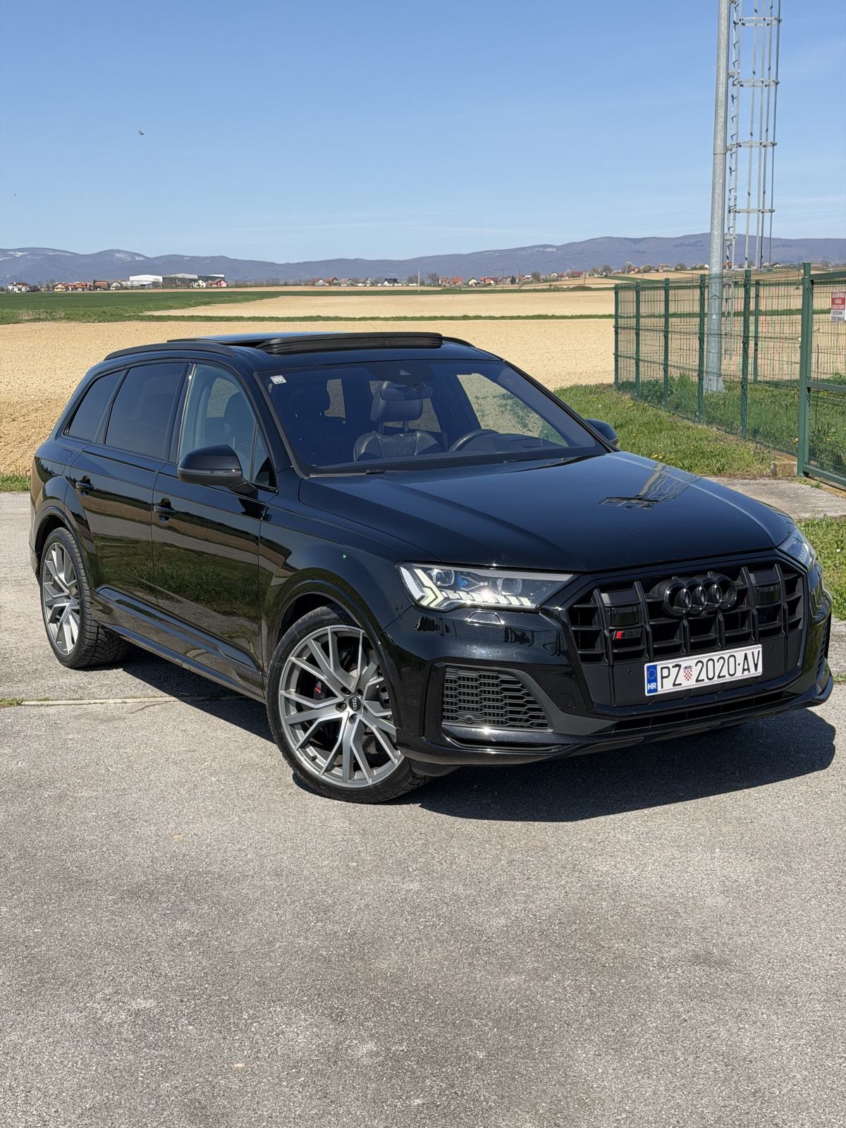 Audi SQ7 4.0TDI Black Edition-Carbon-Zračni, fotografija 2