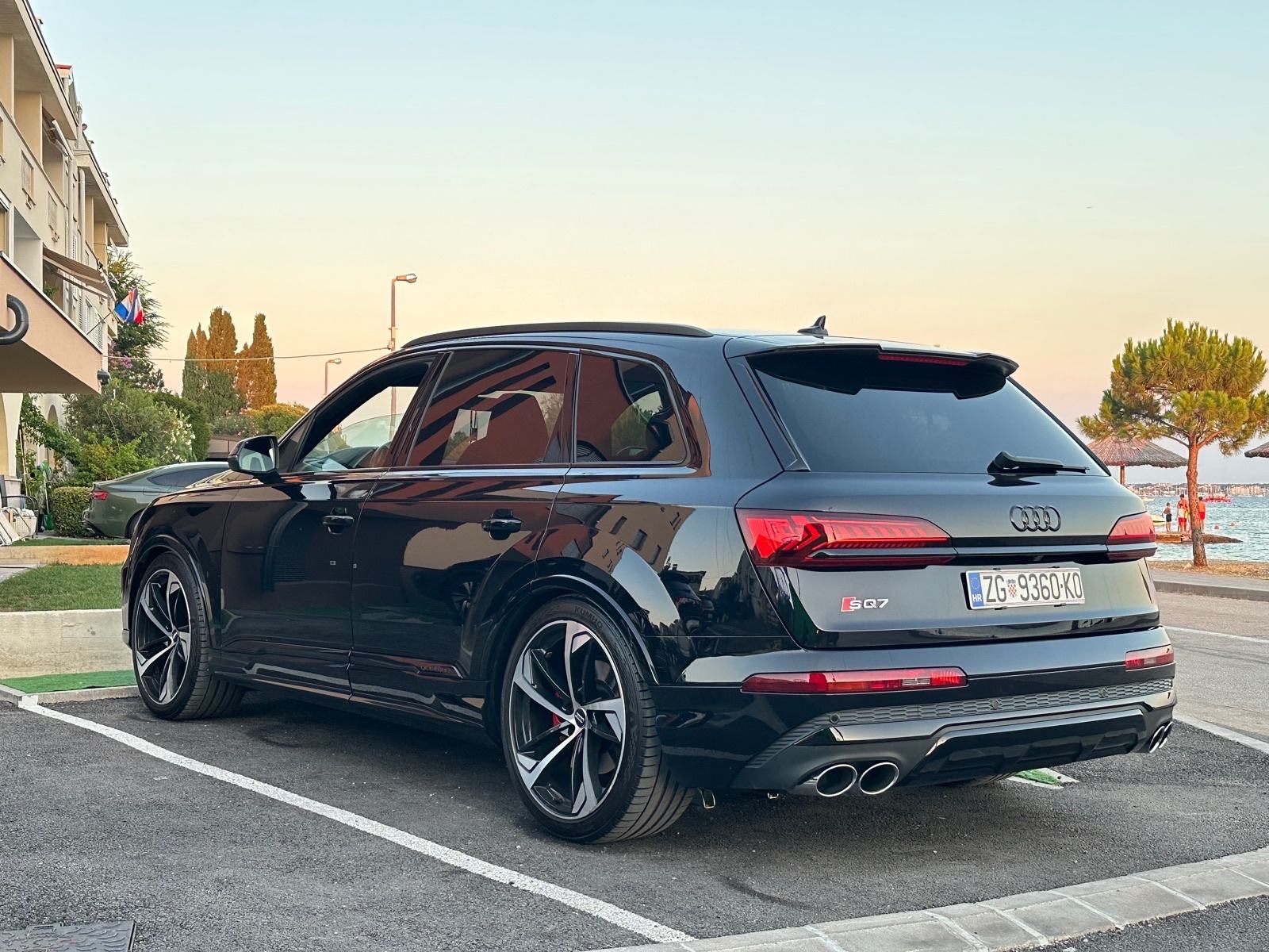 Audi SQ7 4.0TDI V8 Black Edition, fotografija 3