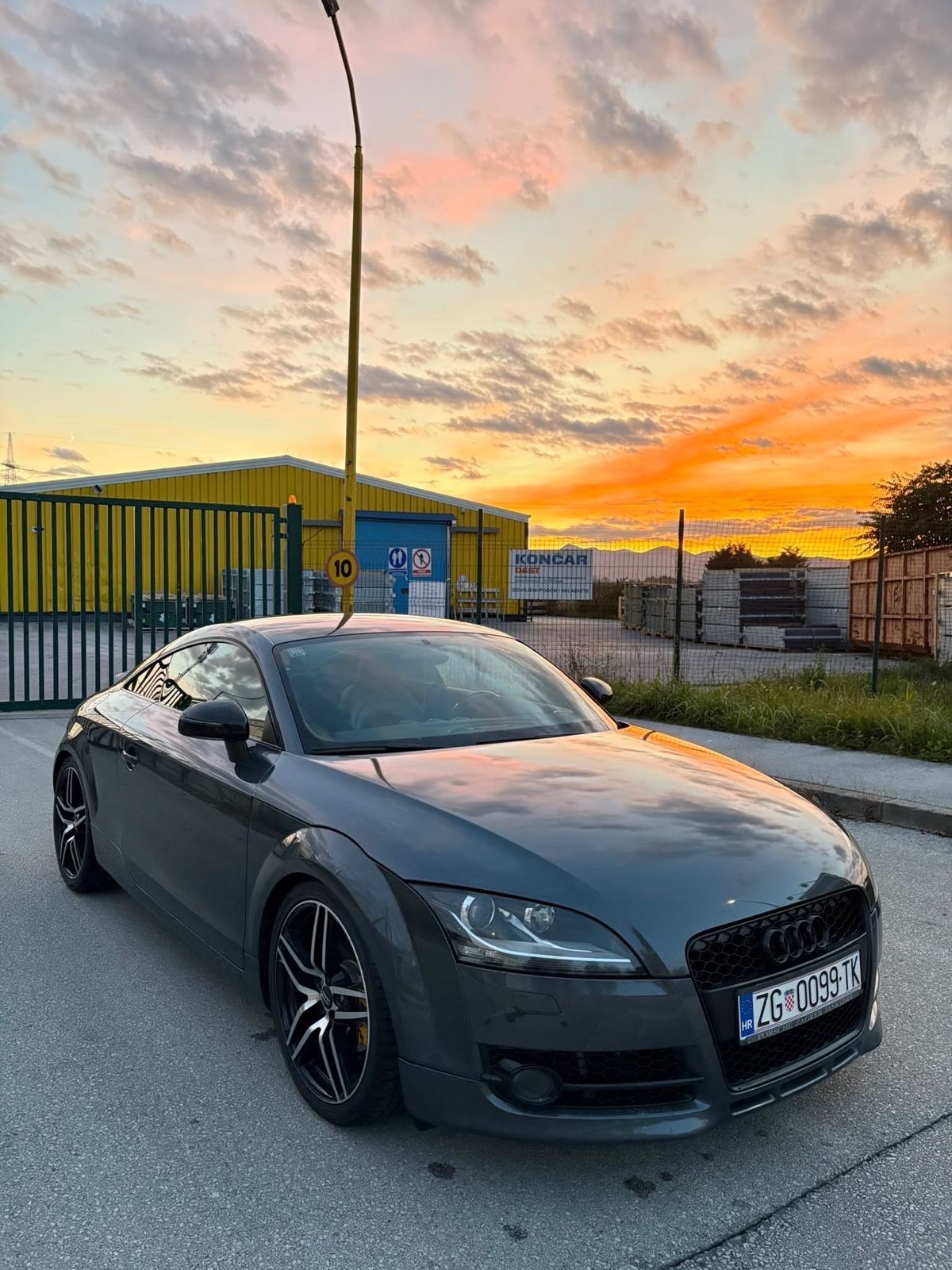 Audi TT 2.O TFSI, fotografija 1