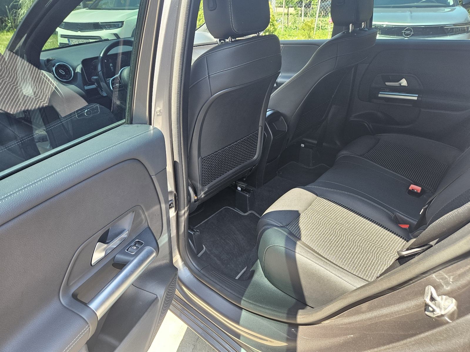 B-klasa 2,0 D automatik 150 ks.,110000 km.,2020 g.,21200 e., fotografija 20