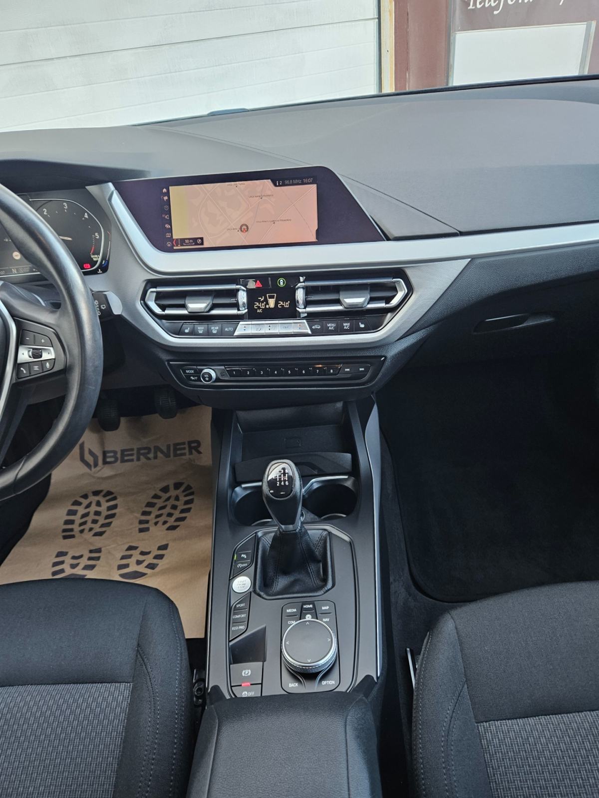 BMW 1 Series 118d,40300 km,1 GOD.REGISTRIRAN,ODLICNO STANJE!, fotografija 10