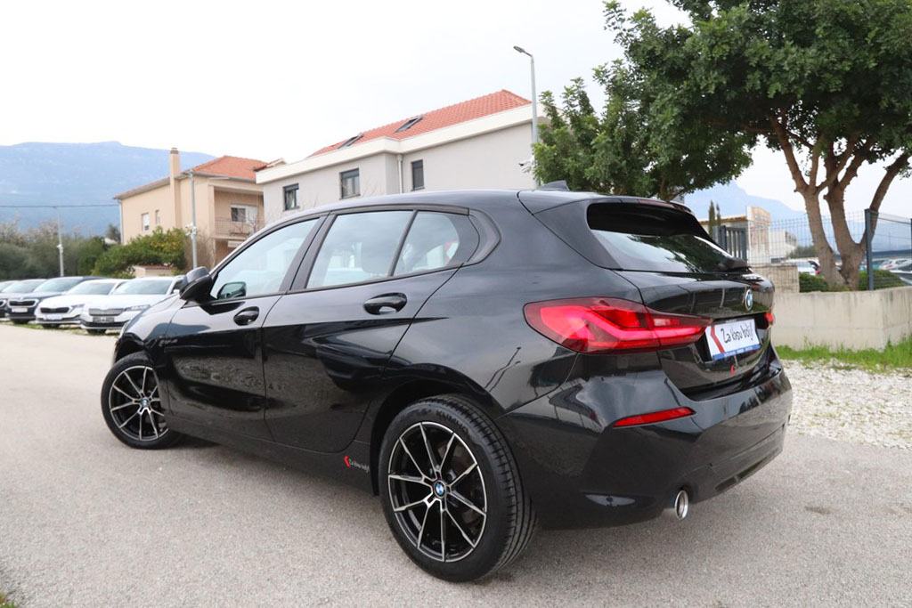 -AKCIJA- BMW 116 D Automatik Advantage -Full LED- -Novi model-, fotografija 17