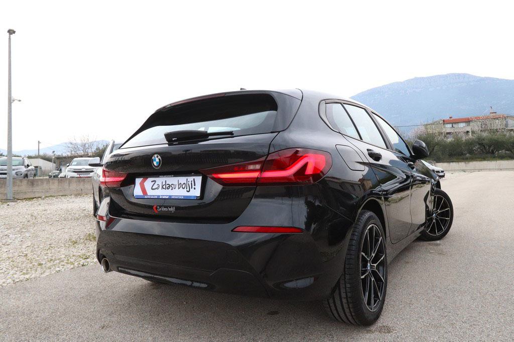 -AKCIJA- BMW 116 D Automatik Advantage -Full LED- -Novi model-, fotografija 19