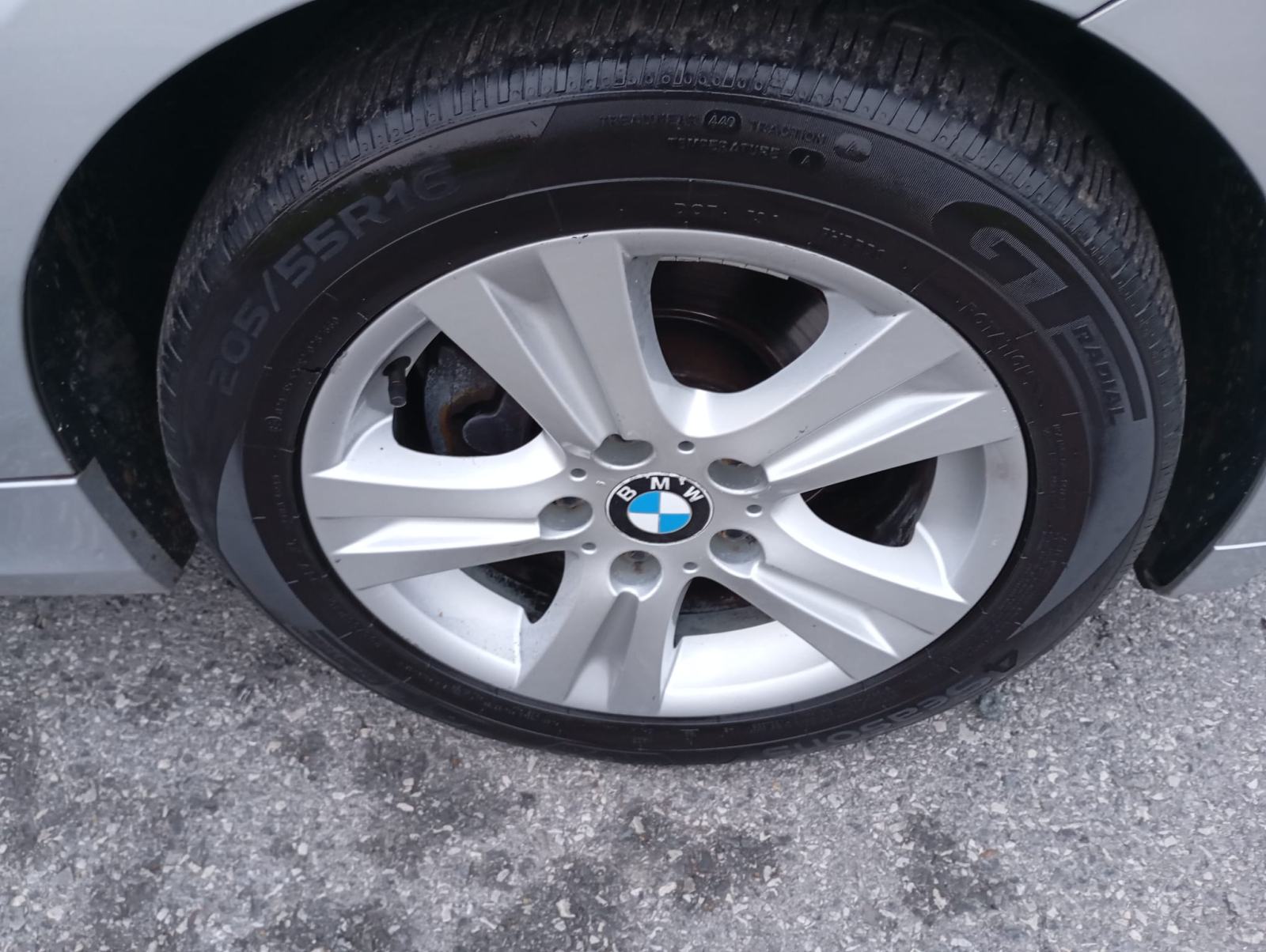 BMW 116d-2011god.mod-KLIMA-alu,5vrata,vlasnica,6brzina,KARTICE, fotografija 4