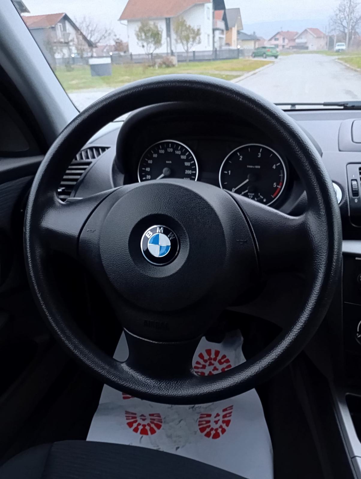 BMW 116d-2011god.mod-KLIMA-alu,5vrata,vlasnica,6brzina,KARTICE, fotografija 13