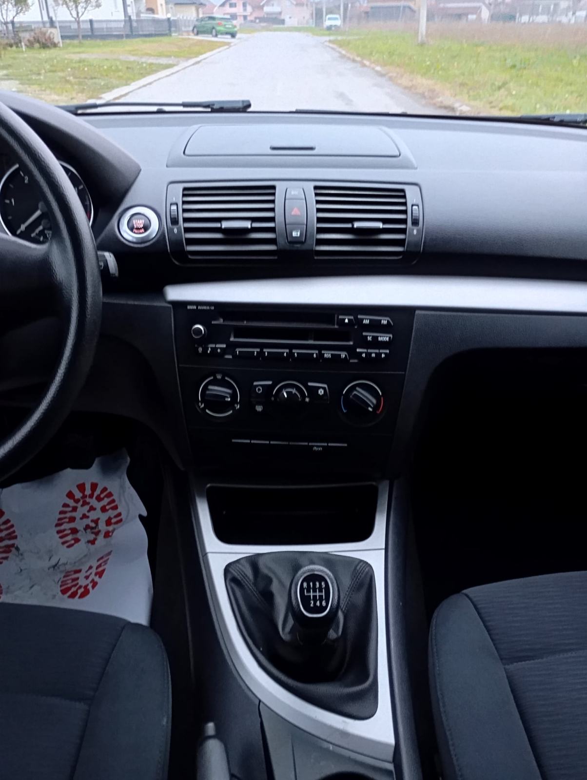 BMW 116d-2011god.mod-KLIMA-alu,5vrata,vlasnica,6brzina,KARTICE, fotografija 14