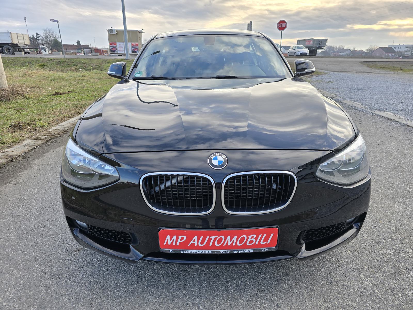 BMW 116d-2012god.mod-NAVIGACIJA-climatronic,176tkm,alu,6brzina,KARTICE, fotografija 3