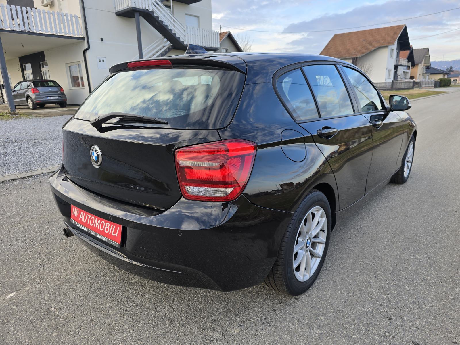 BMW 116d-2012god.mod-NAVIGACIJA-climatronic,176tkm,alu,6brzina,KARTICE, fotografija 6