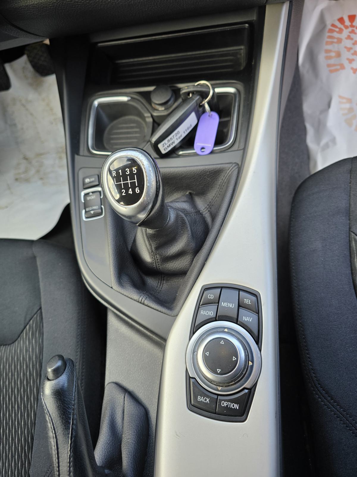 BMW 116d-2012god.mod-NAVIGACIJA-climatronic,176tkm,alu,6brzina,KARTICE, fotografija 18
