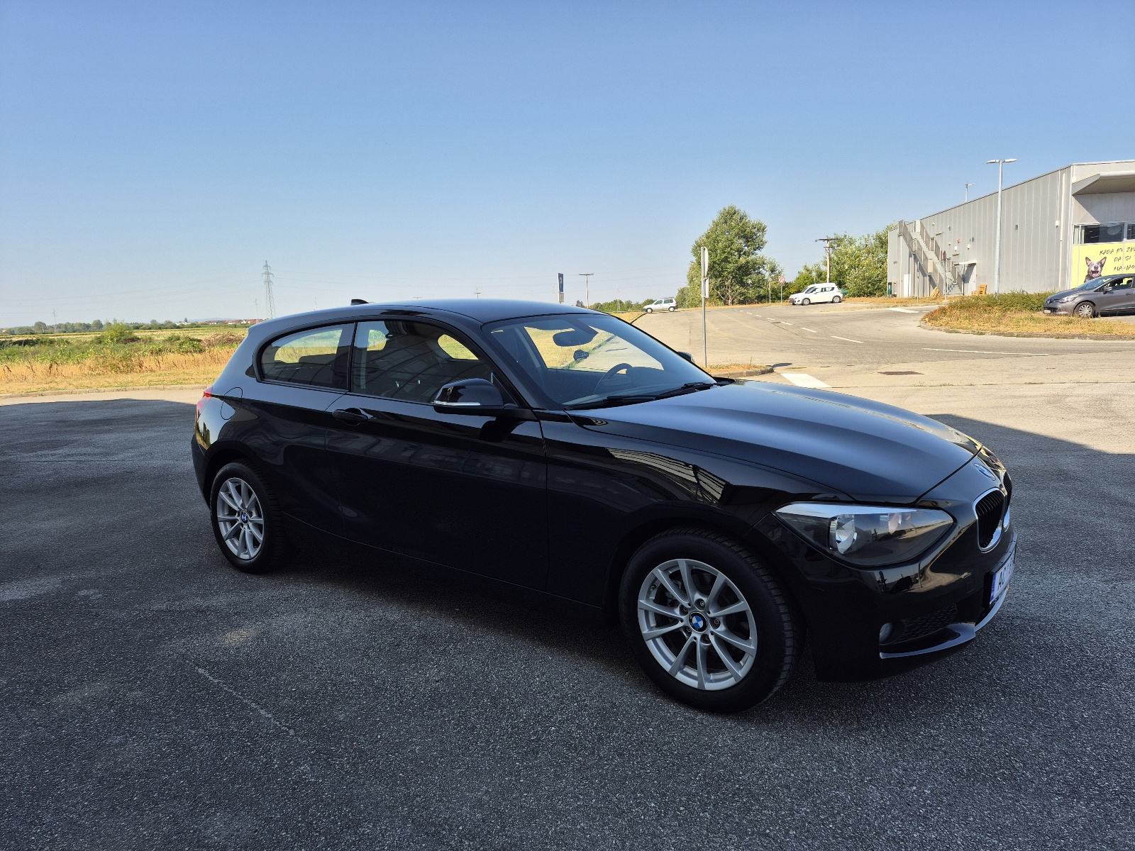 BMW 116d 6 brzina,Klima-automatska,navigacija, senzori,grijanje sjedal, fotografija 15