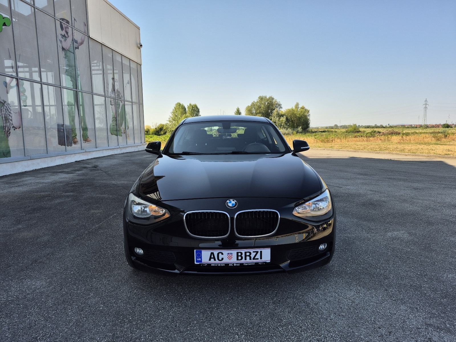 BMW 116d 6 brzina,Klima-automatska,navigacija, senzori,grijanje sjedal, fotografija 16