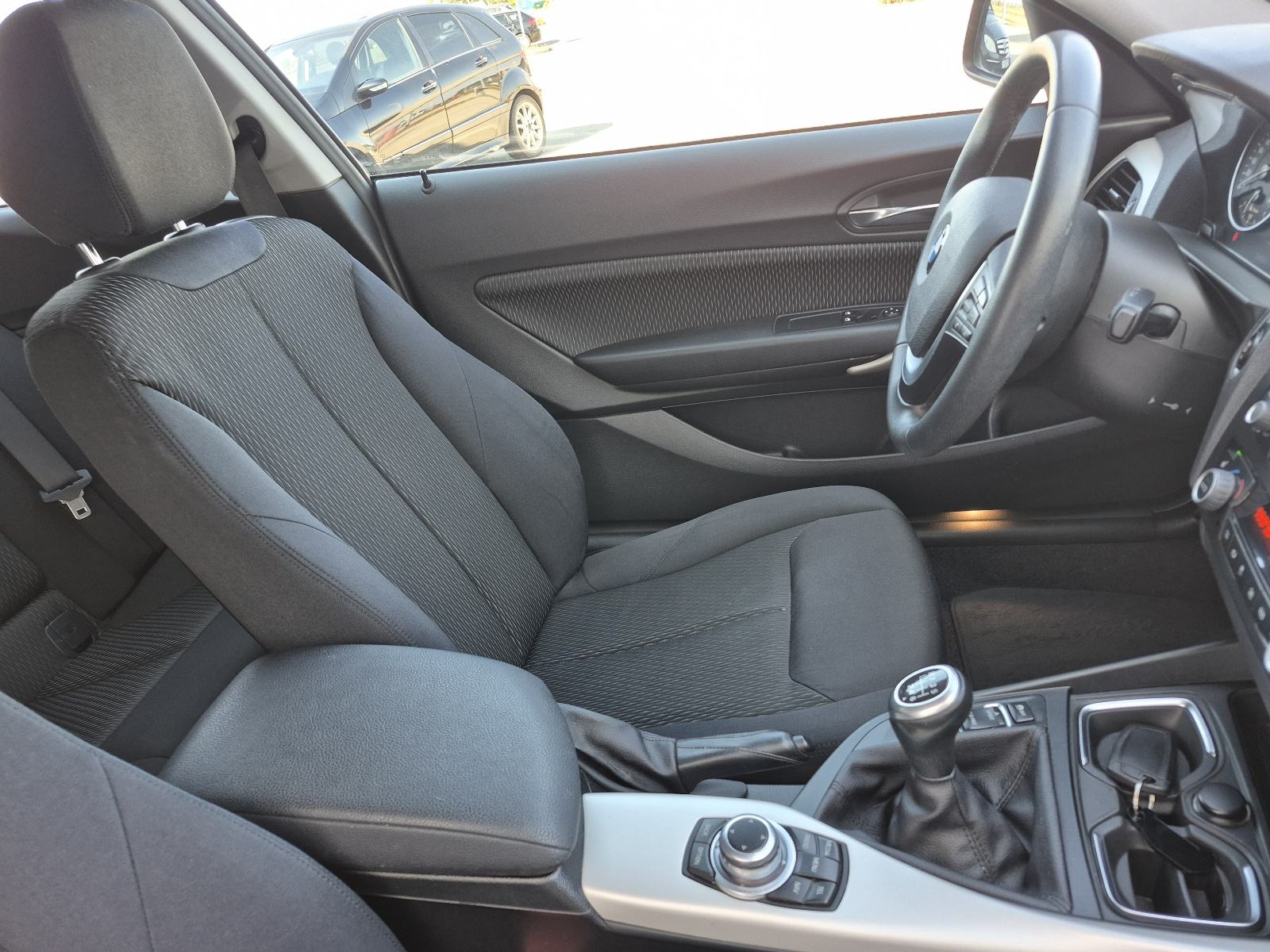 BMW 116d 6 brzina,Klima-automatska,navigacija, senzori,grijanje sjedal, fotografija 18