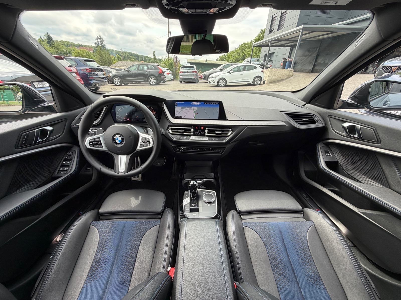 BMW 118d M-Paket AUTOMATIK,JAMSTVO,LIVE COCKPIT,KAMERA,LED,U PDV-U!, fotografija 8