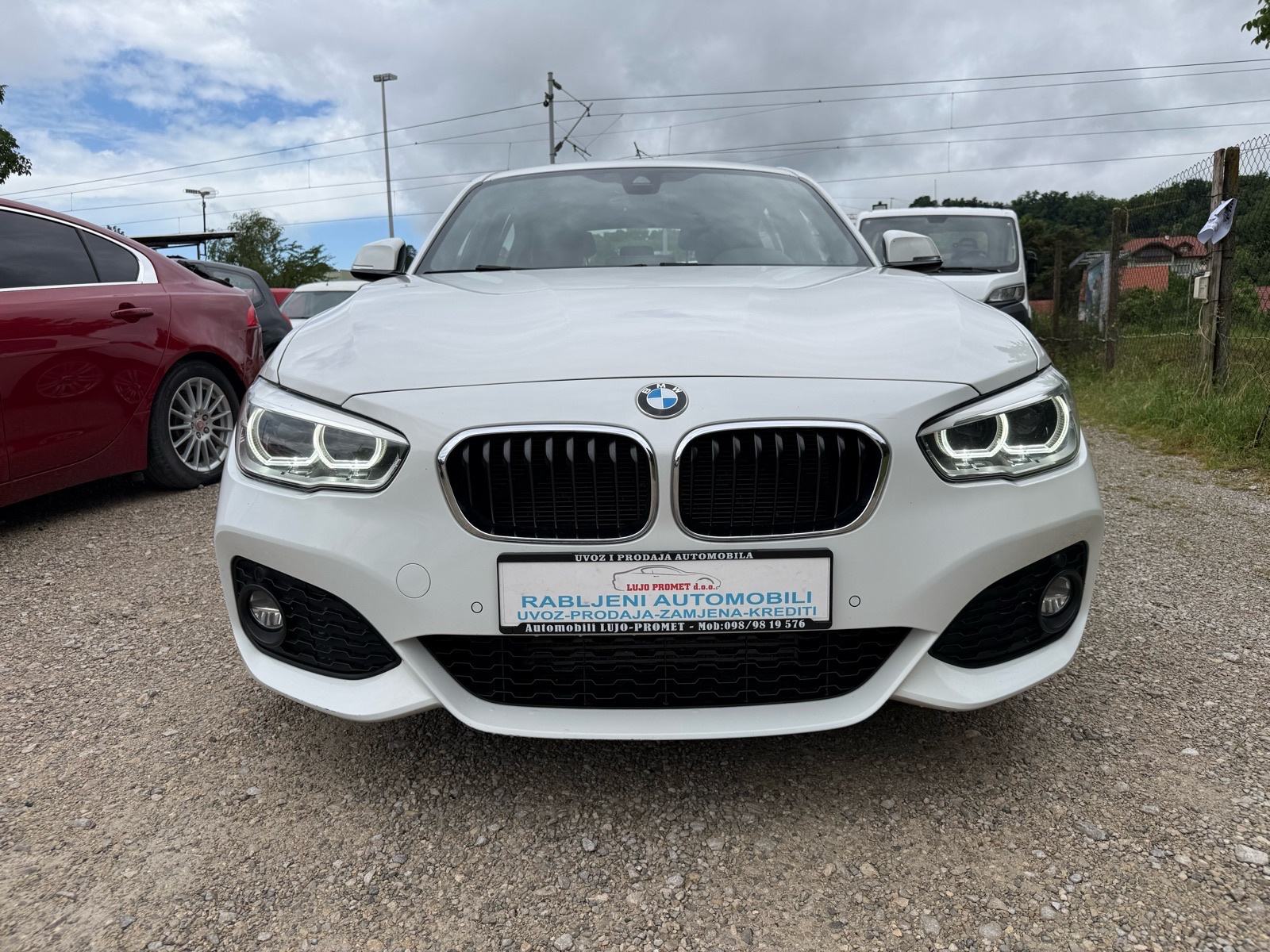 BMW 118d M PAKET-FULL-KAMERA-NAVI-LED-TEMP-NEMA 5%, pogled izvana - slika 2