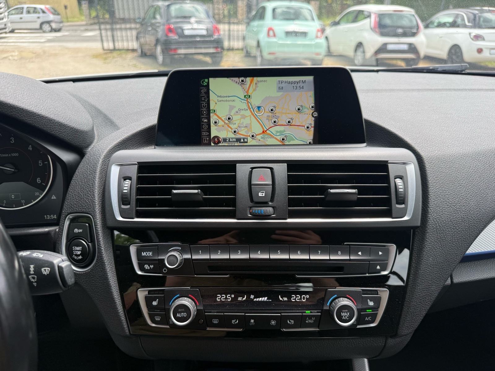 BMW 118d M PAKET-FULL-KAMERA-NAVI-LED-TEMP-NEMA 5%, fotografija 18