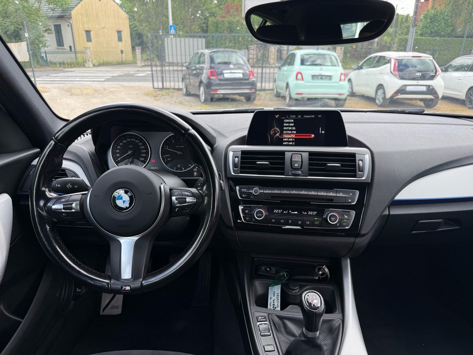 BMW 118d M PAKET-FULL-KAMERA-NAVI-LED-TEMP-NEMA 5%, fotografija 19