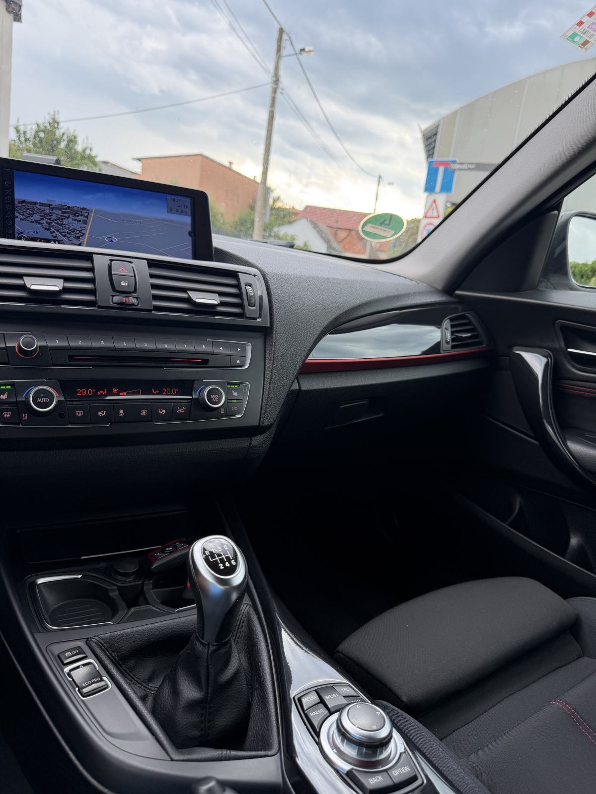 BMW 118d *SPORT LINE*REG.11/26 NOVI SET LANCA/SVI SERVISI BMW!XENON, fotografija 12