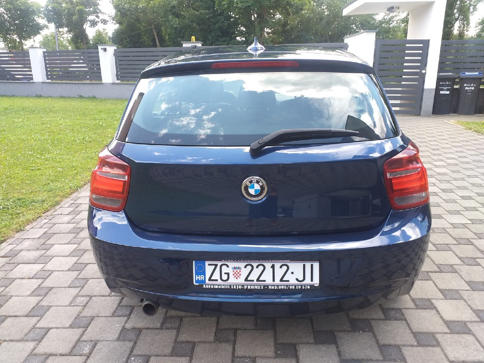 BMW 118d Xenon - automatska klima, fotografija 6