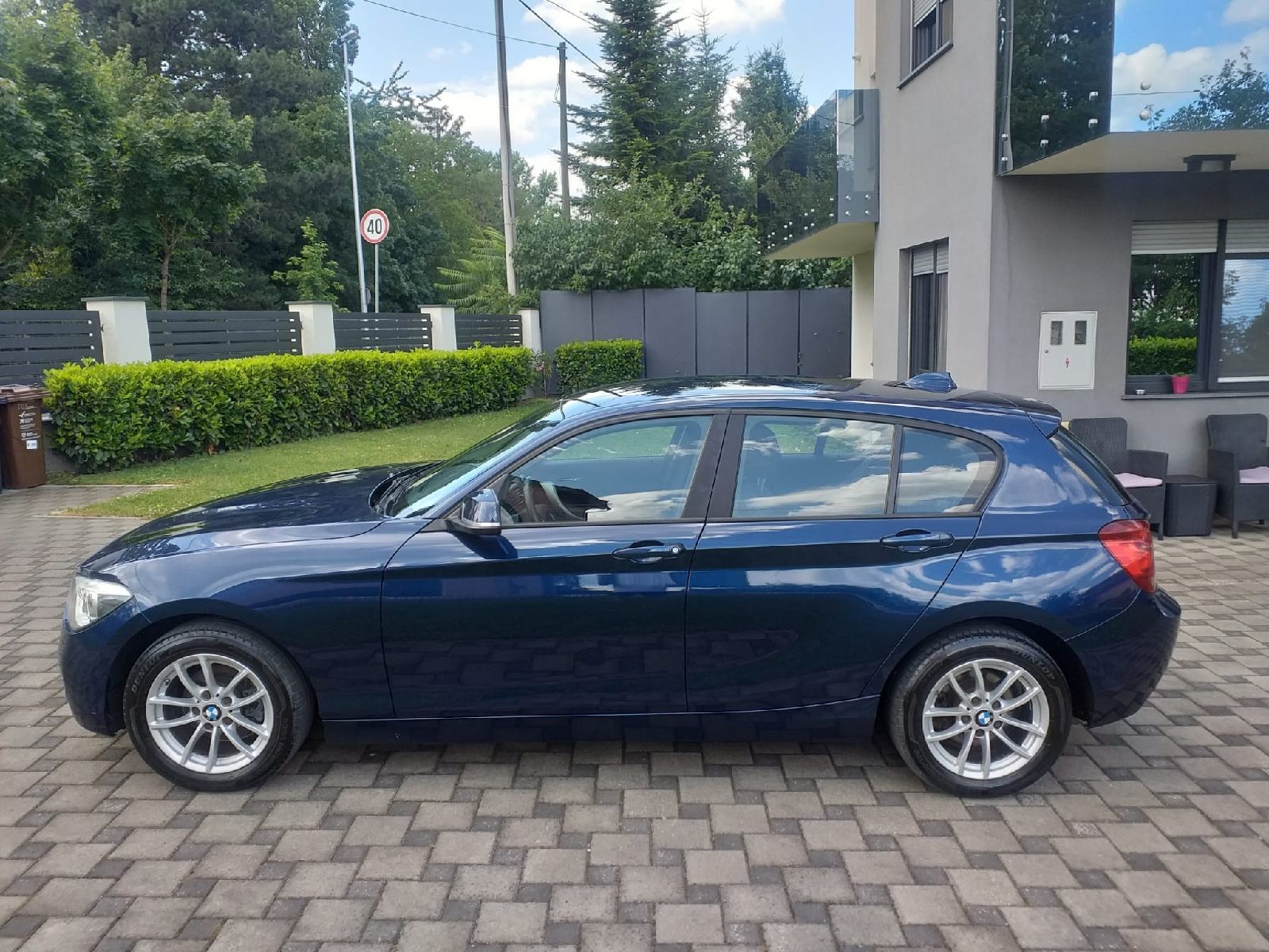 BMW 118d Xenon - automatska klima, fotografija 7