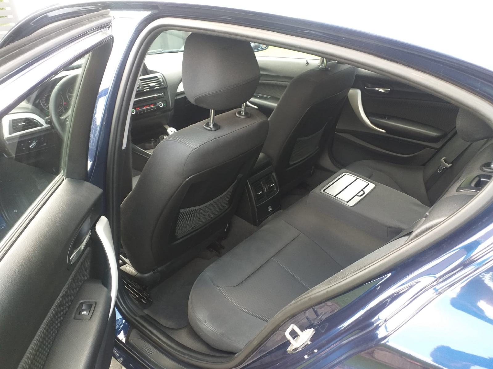 BMW 118d Xenon - automatska klima, fotografija 11